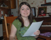 MARA PICTURE WITH PAPER